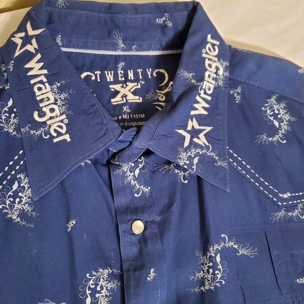 Wrangler Western Rodeo Sponsor Logo Navy Blue Men's Casual Shirt.